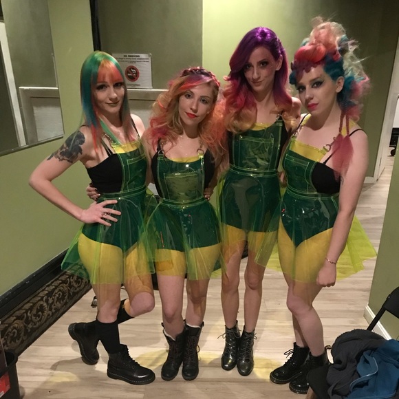 Meet your Posher, Samantha - Picture 5 of 8